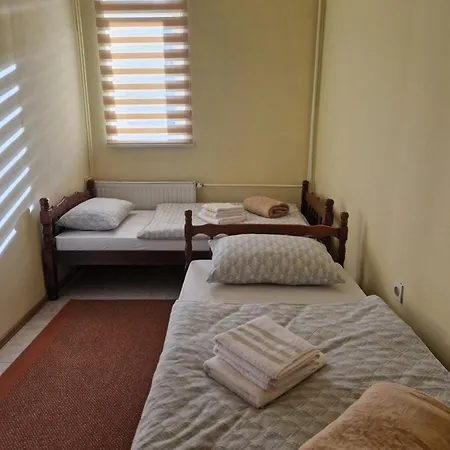 Ksenija Apartment *