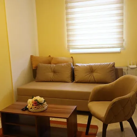 Ksenija Apartment *